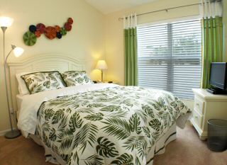 Queen Bedroom 1