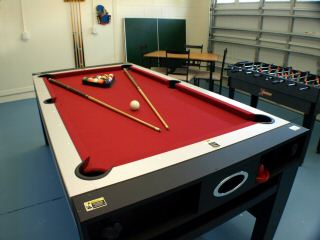 Pool table