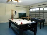 Air hockey